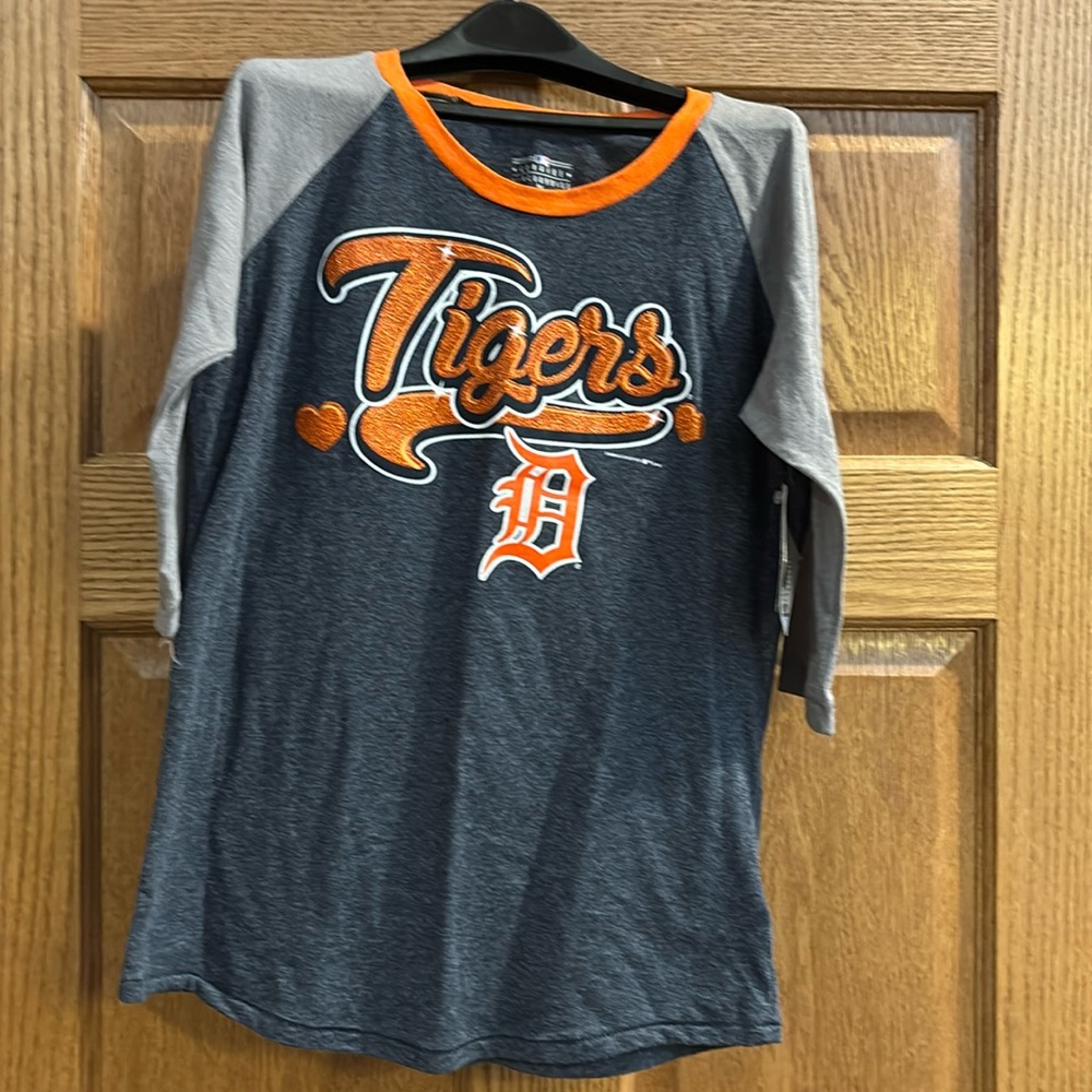 NWT girls genuine major league merchandise. Tigers 3/4 sleeve T-shirt.